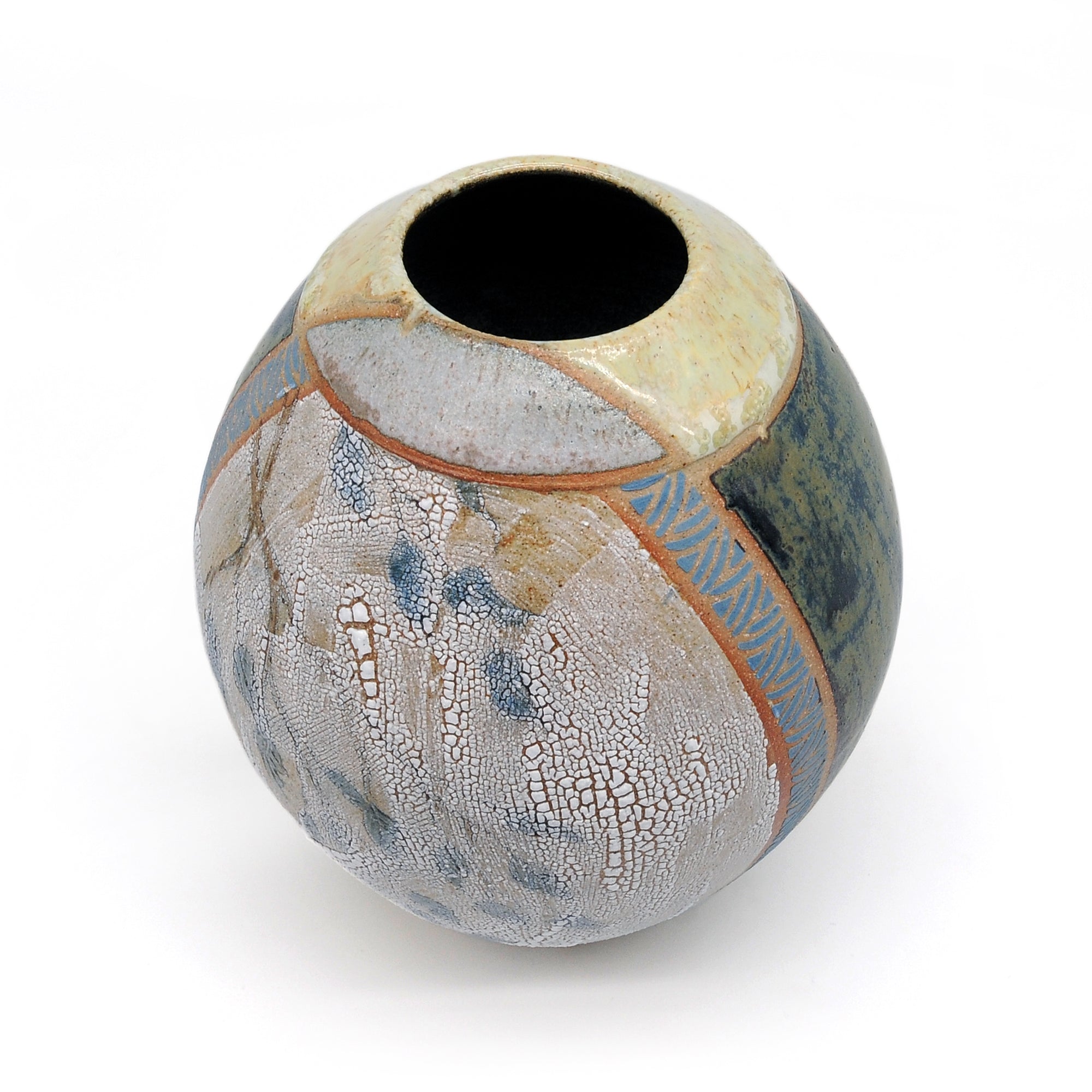 MK27 Vase by Miae Kim, available at Padstow Gallery, Cornwall