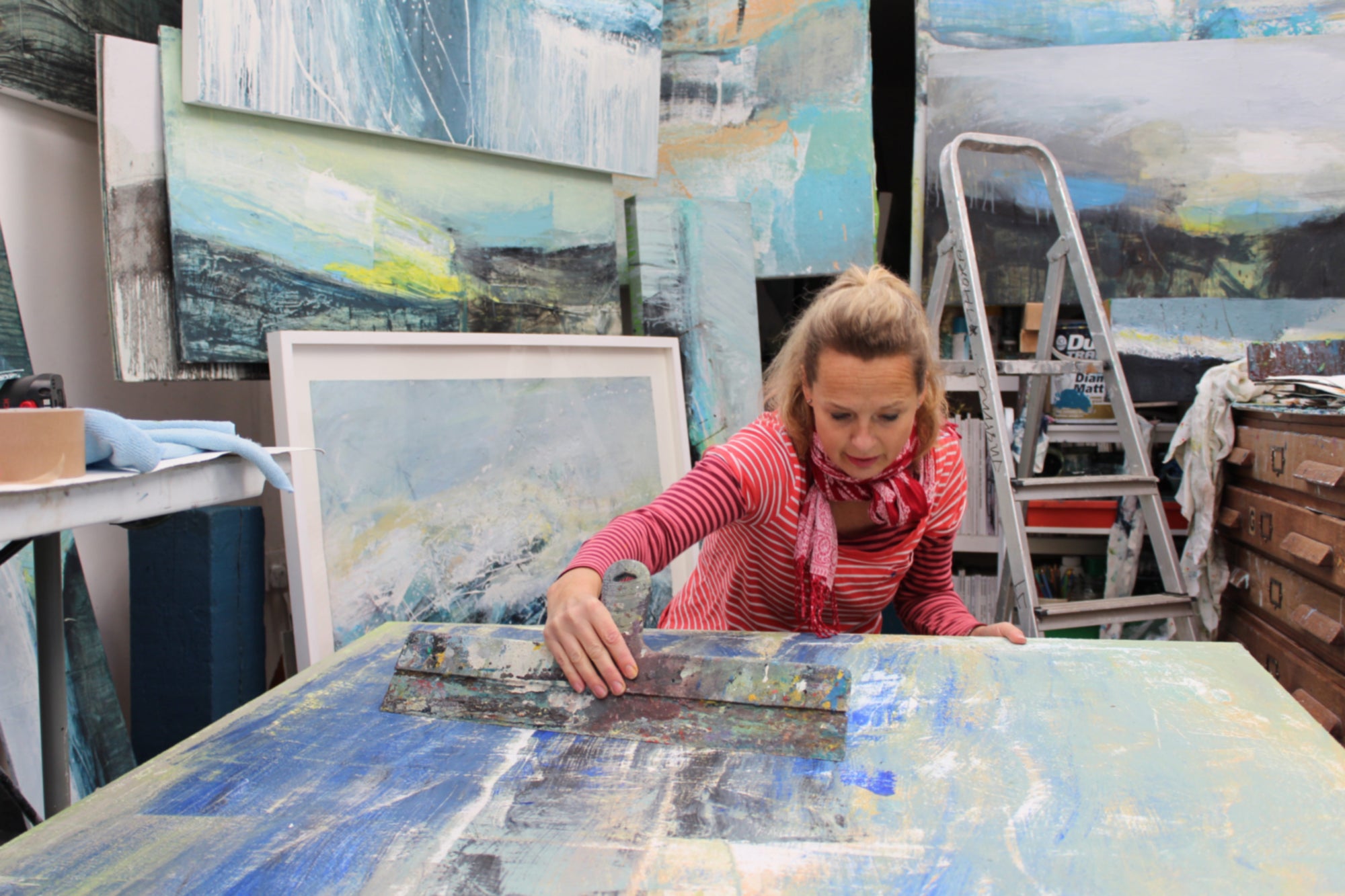 Justine Lois Thorpe in action at her studio